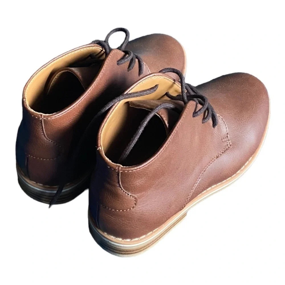 Boy High Top Tan Leather Booties Size  3 in Excellent Use Condition